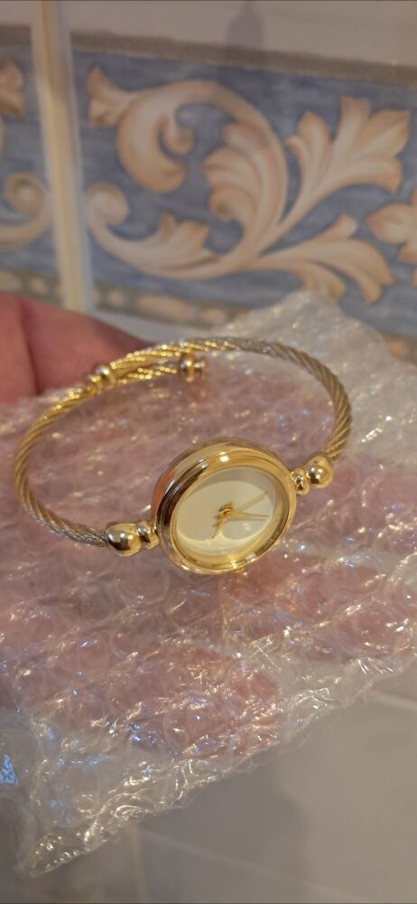 Vintage Style Gold Bangle Watch White