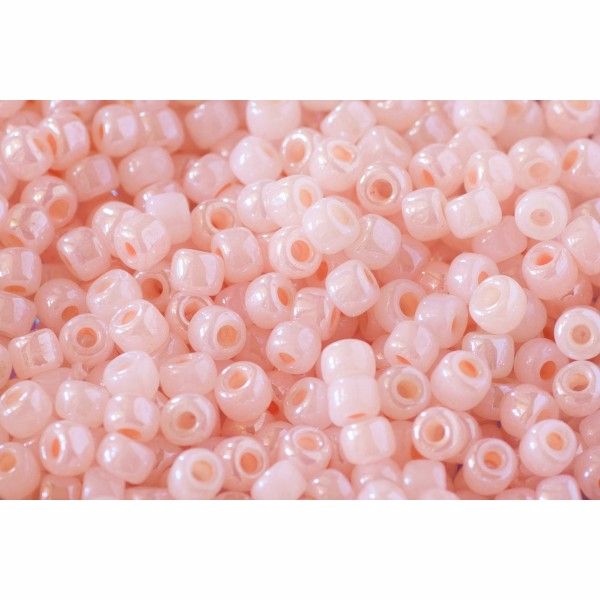 Debbie Abrahams Seed Beads - size 8/0 - 333 Baby Pink