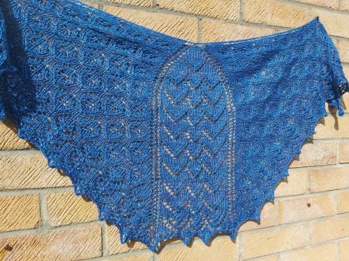 Safaia (hand-knitted shawl)