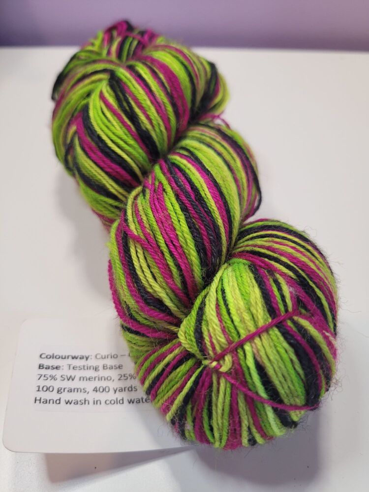 Mudpunch - Merino/Nylon sock yarn - Curio - Glue1