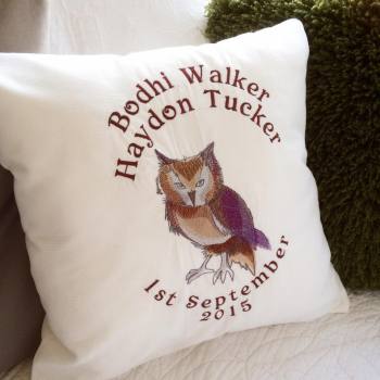  Embroidered owl cushion with fill
