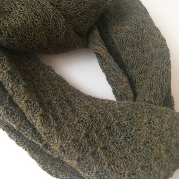 Knitted autumnal green infinity scarf 