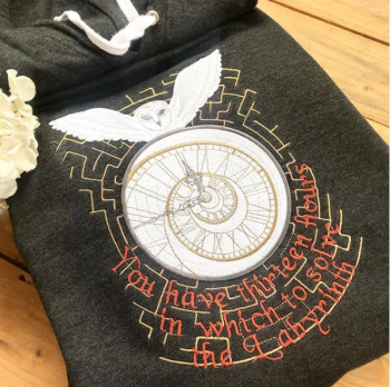 Labyrinth clock embroidered  hoodie