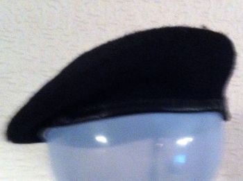 black beret plain