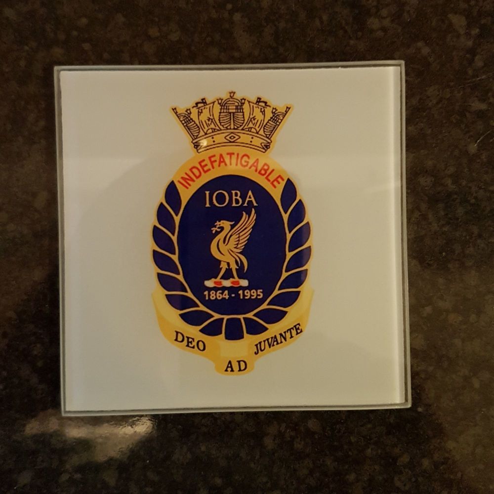 Mugs coaster glass Indefatigable OBA badge reunion collection