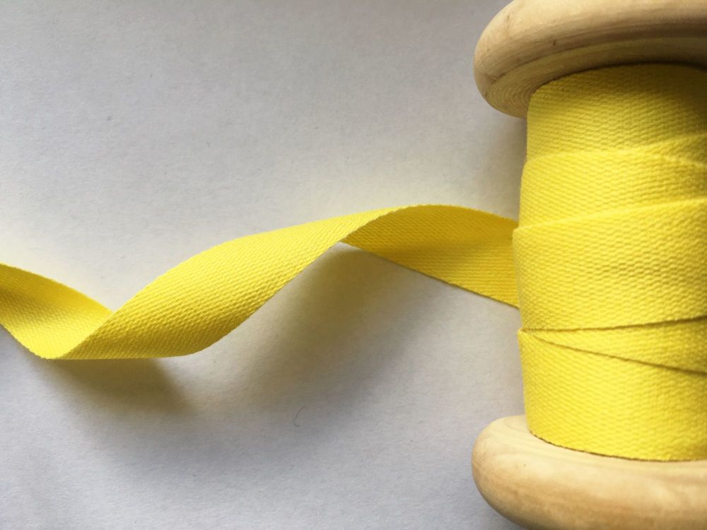 Bright Lemon Yellow Cotton Tape 14mm Wide Manubens 005