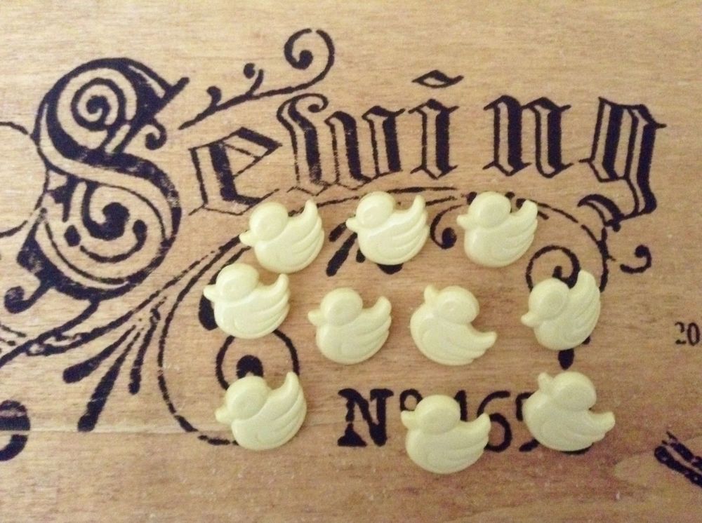 Cream Duck Buttons 10 x 14mm