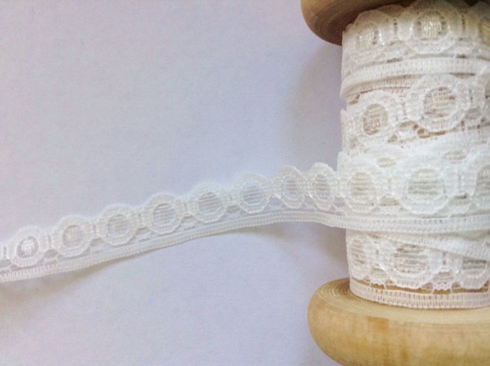 Dovecraft Patterned Cream Lace Half Inch Wide DC12902