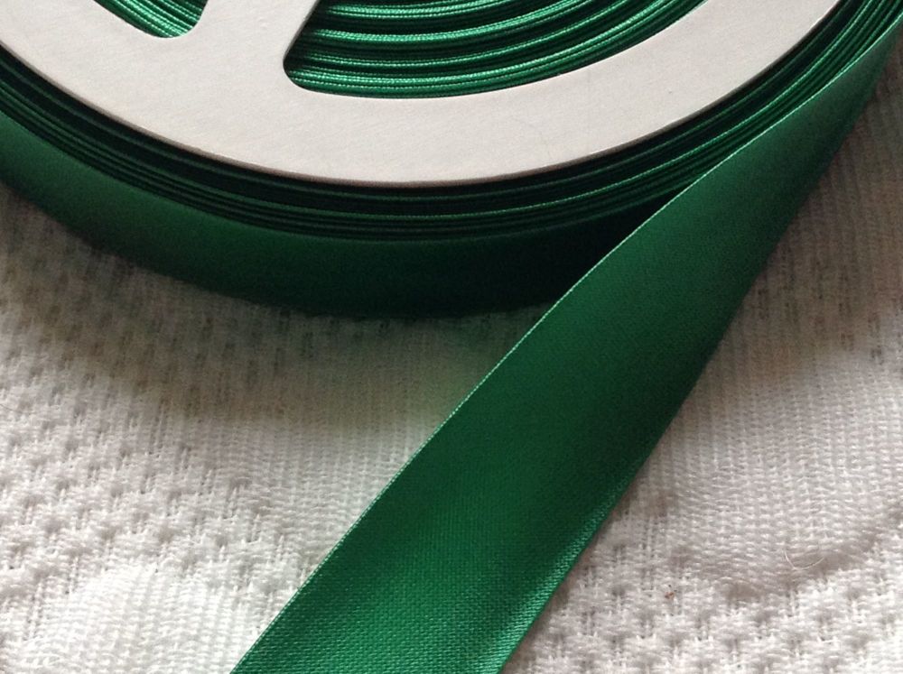 Emerald Satin Bias Binding 19mm Green Fabric Trim Bridalwear Corsets