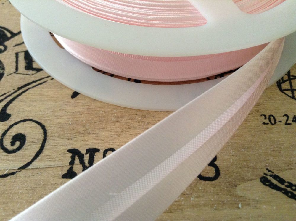 Light Pink Sewing Tape 19mm Satin Bias Folded Bridal Fabric Ribbon 1m