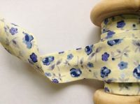 cream cotton sewing tape with blue flowers 883-2334