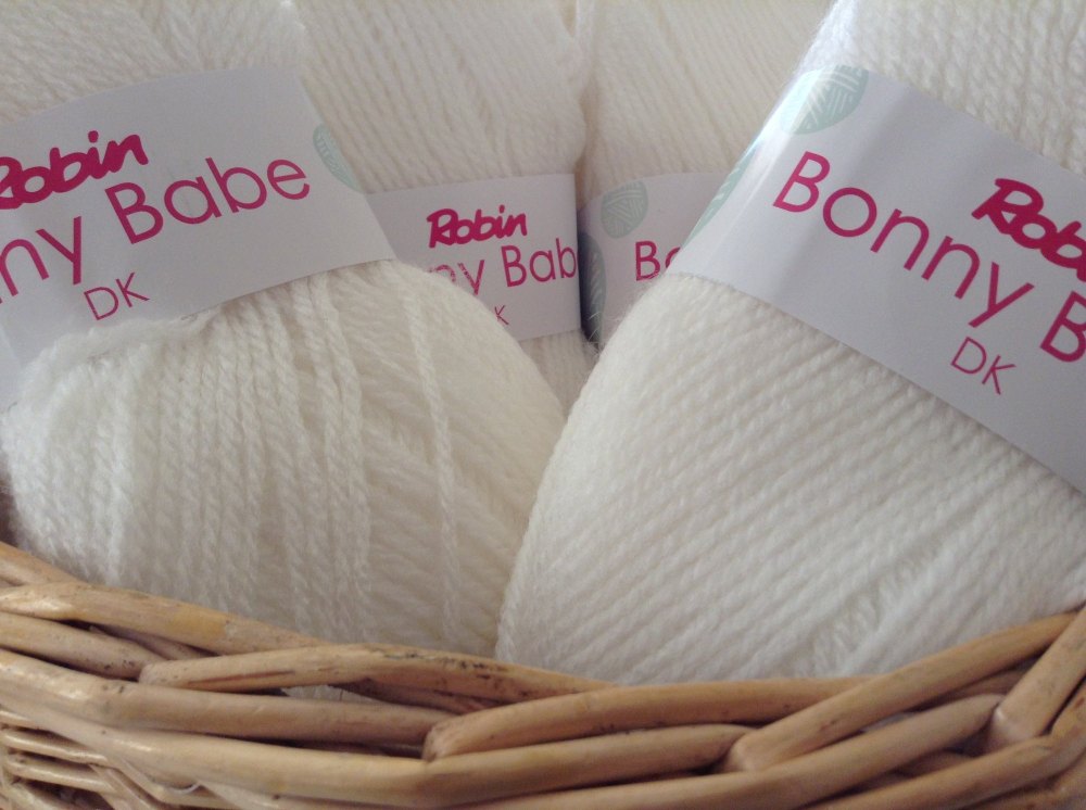 Robin Bonny Babe Double Knitting Wool 1360 White