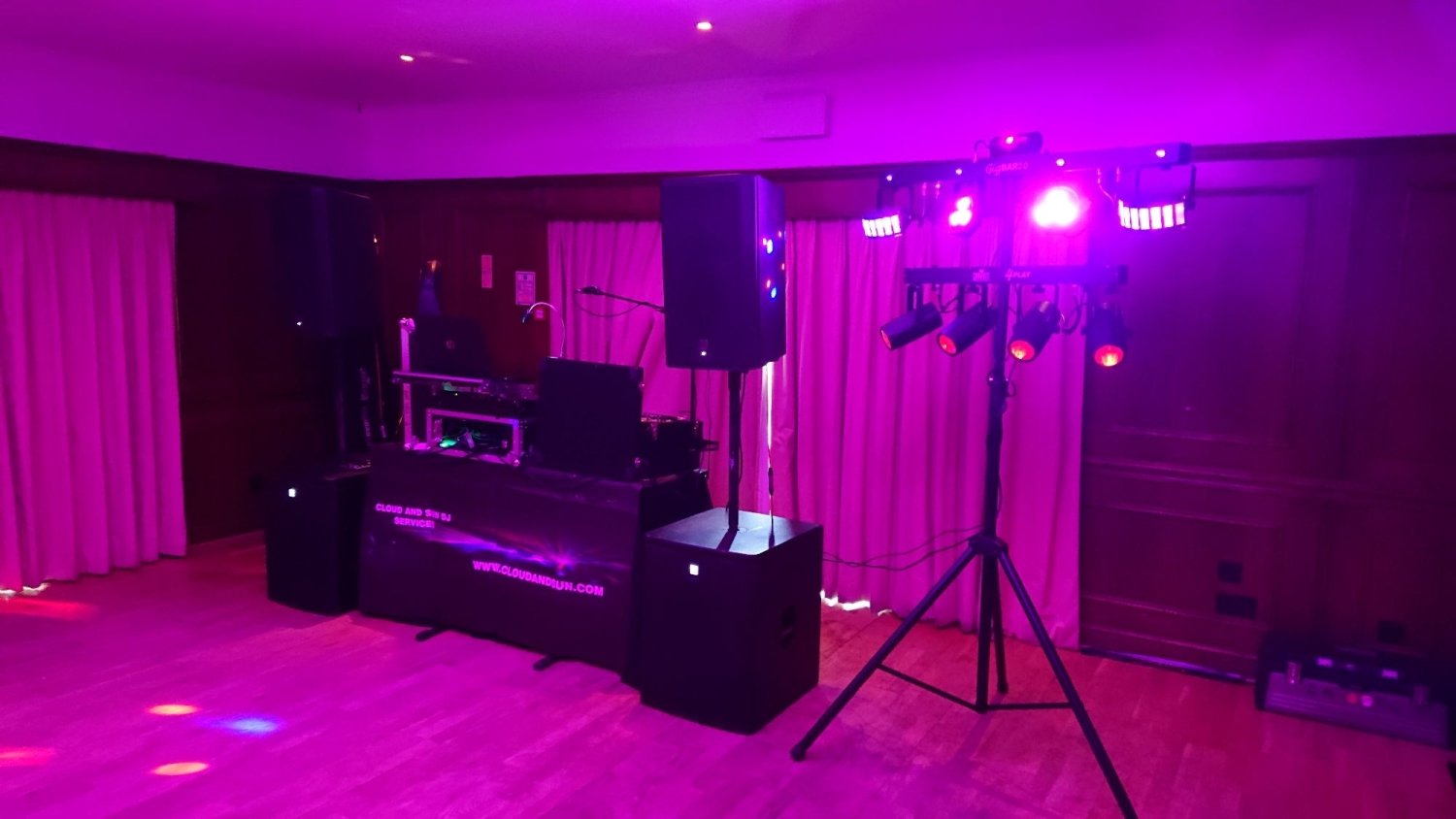 Cisswood house gig 2018 regular show Cloud And Sun DJ Services Cisswood house gig 2018 regular show Cloud And Sun DJ Services