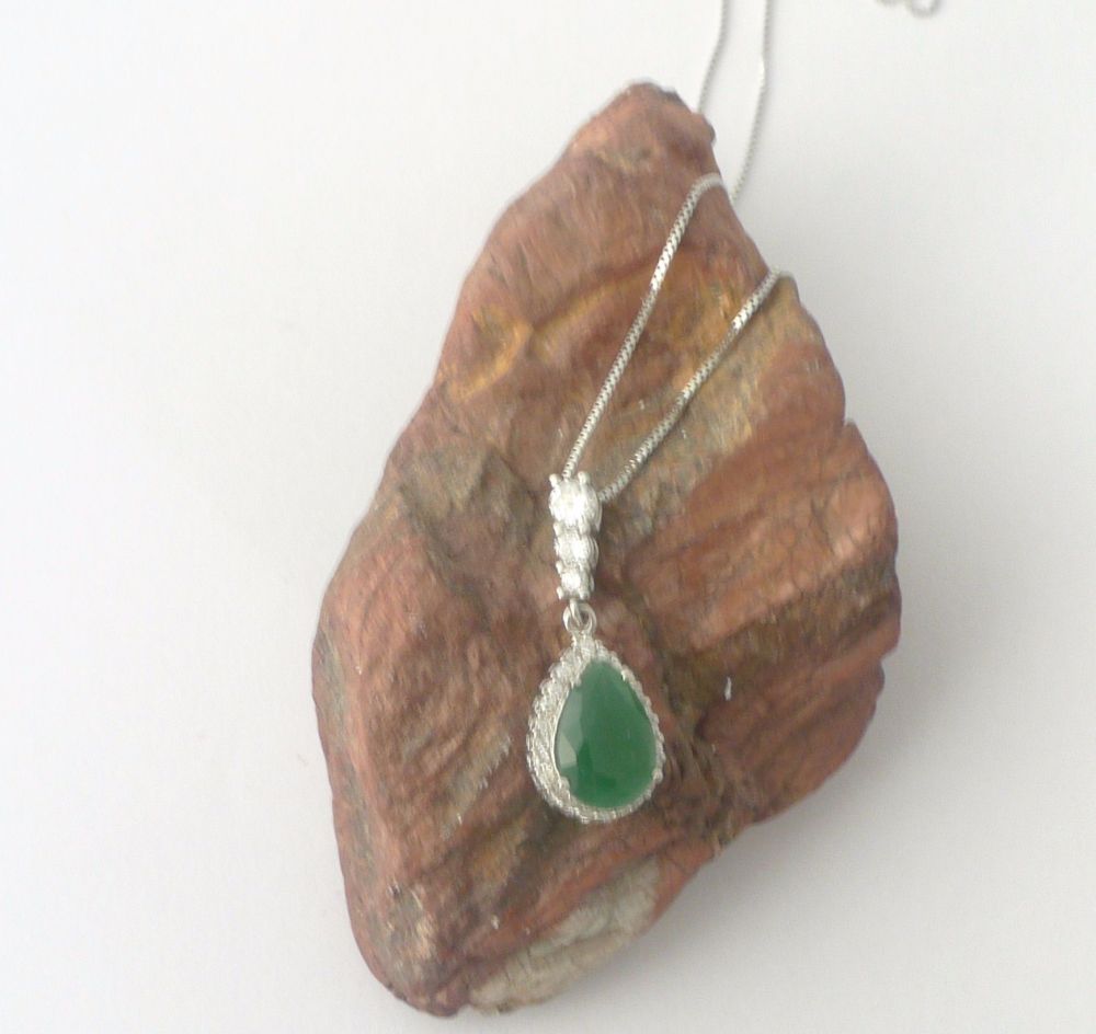 Green Agate silver Pendant with Zircona Necklace 