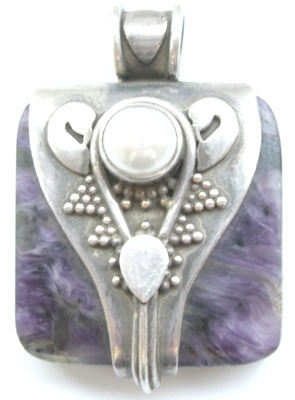 Sodalite mauve stone silver pendant with pearl