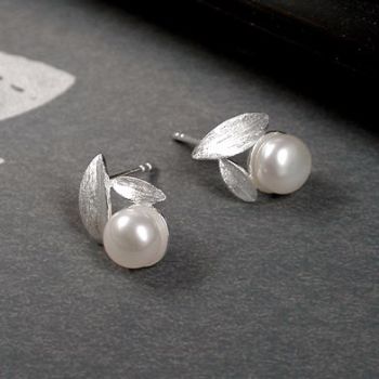 Pearl Silver Leaf earrings Peace of Mind