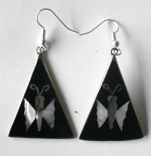 Mexican earrings black inlaid with shell (Mex36)