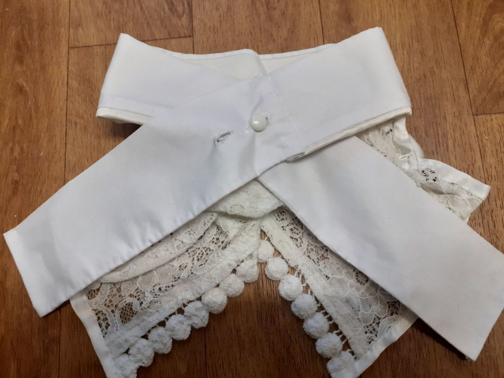 Commissioned Lace Cravat set (adjustable)