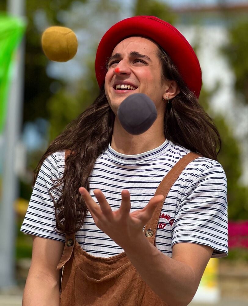 juggling pic