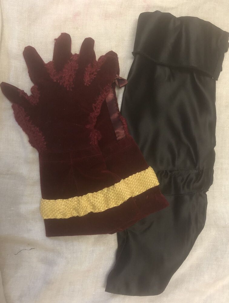 boot covers and gloves Faquaad outfit