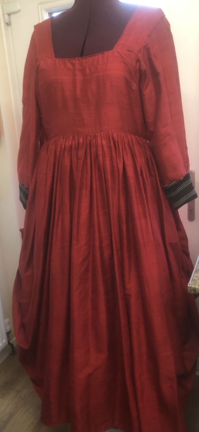 Nancy dress front