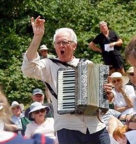 Dave with accordion Dave with accordion