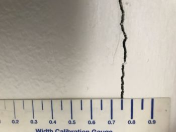 Wall cracks 0.75mm