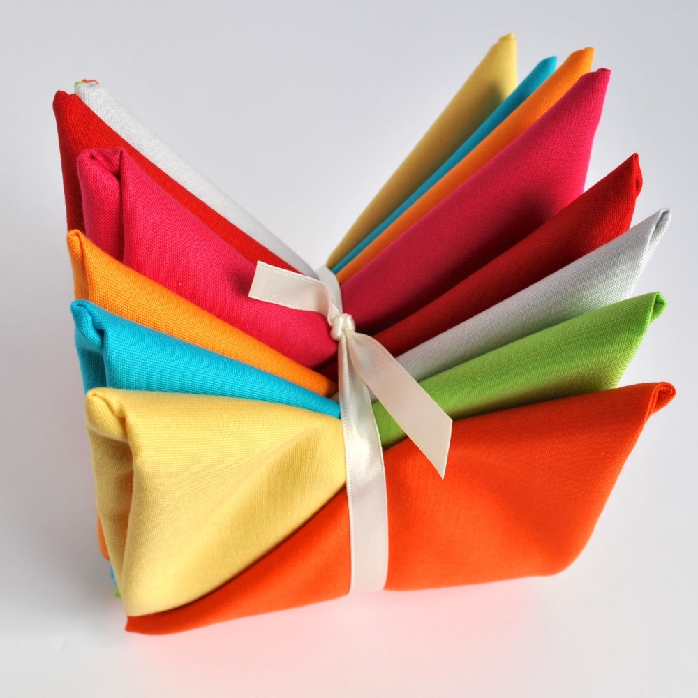 Spectrum Solids Fat Quarter Bundle from Makower - 8 pieces