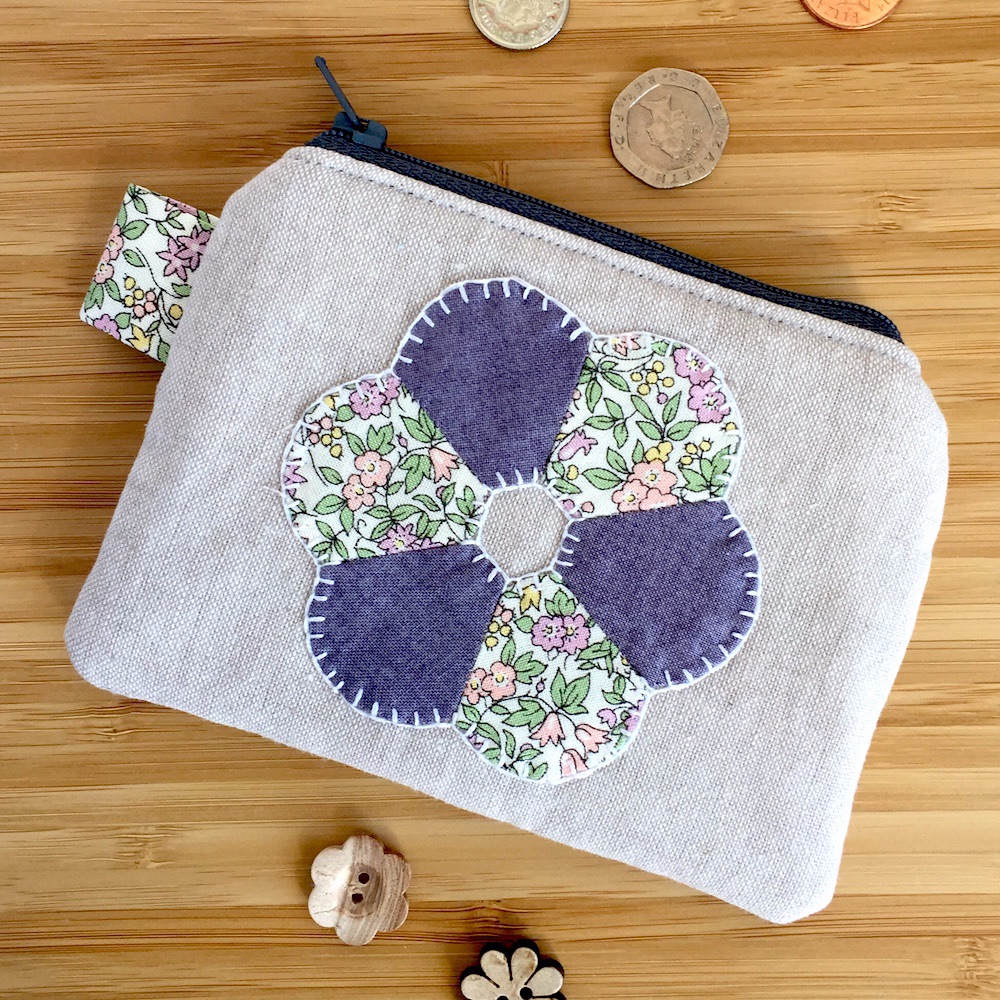 Mini Flower Paper Pieces - 48 Pre-cut Papers for English Paper-piecing