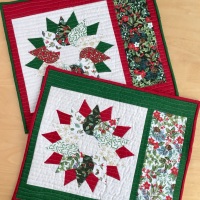 Christmas Wreath Table Mats Kit in Yuletide