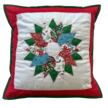 Wreath Cushion Kit in Christmas Yuletide - Curved English Paper-Piecing Kit, (EPP)
