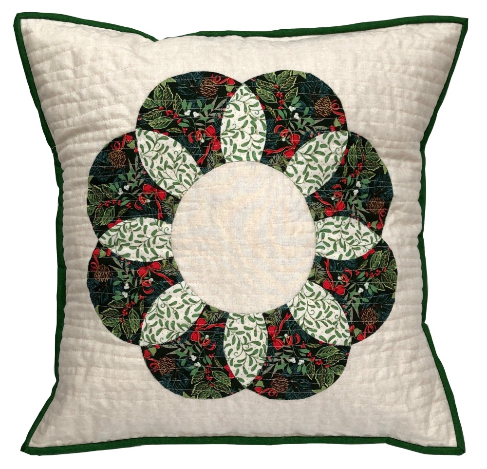 <!-- 001 -->Curved EPP Flower Cushion Kit in Christmas Yuletide Green - Eng