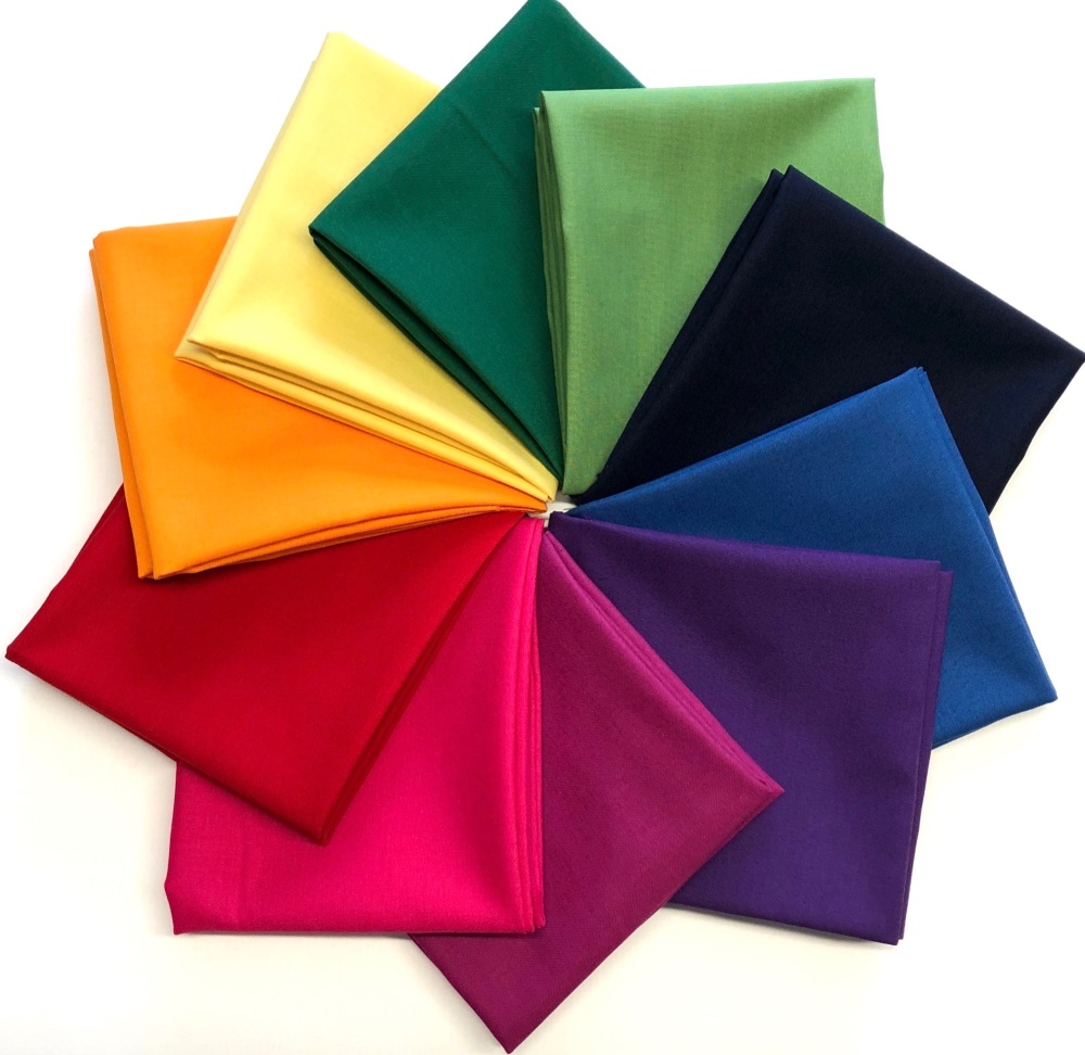 Spectrum Solids Fat Quarter Bundle V2 from Makower - 10 pieces