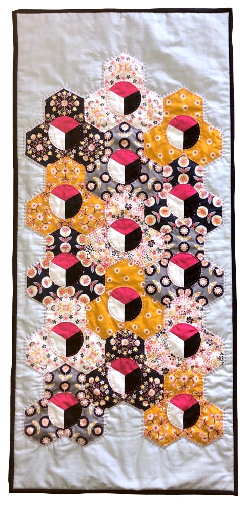 Curve Appeal Wall Hanging Kit - English Paper-Piecing kit