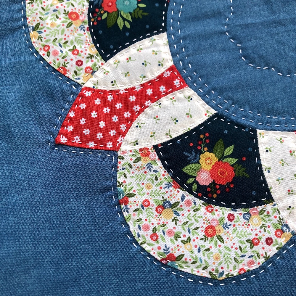 Sunburst Flower Cushion Kit in Amelia - Curved English Paper-piecing (EPP) Kit