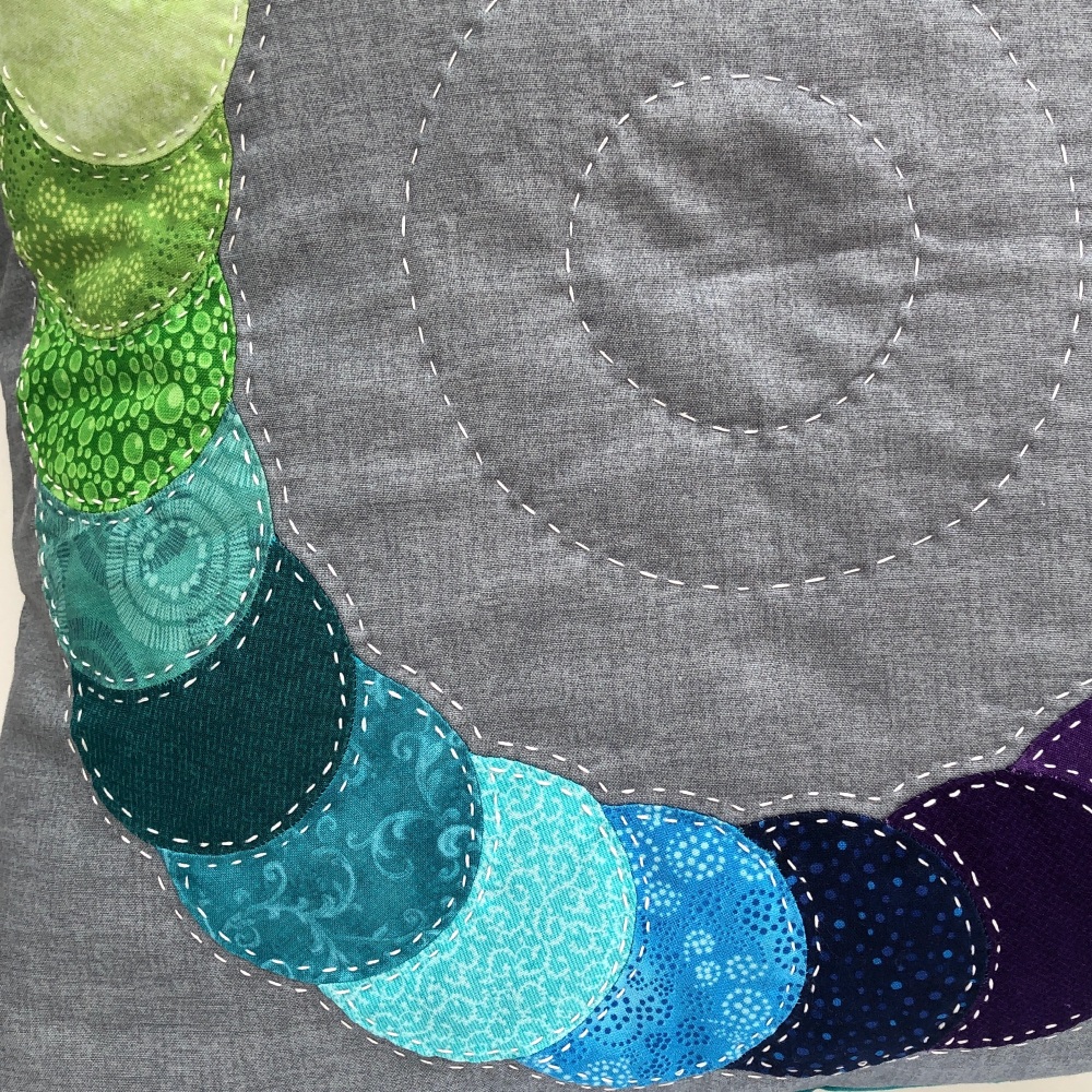 Overlapping Circles Cushion Kit in Rainbow - curved English Paper-Piecing (EPP) Kit