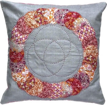 Overlapping Circles Cushion Kit in Liberty Pink & Orange - English Paper-Piecing Kit