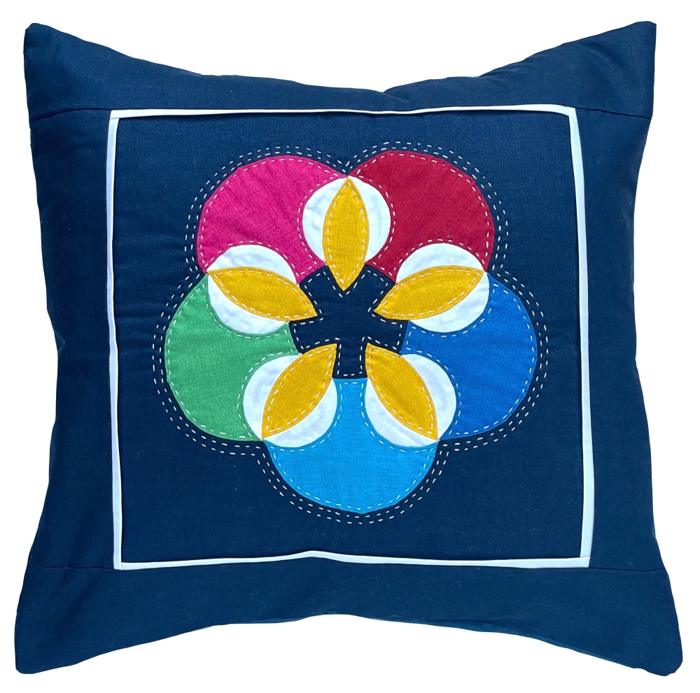 <!-- 001 -->Blooming Flower Cushion kit in Rainbow