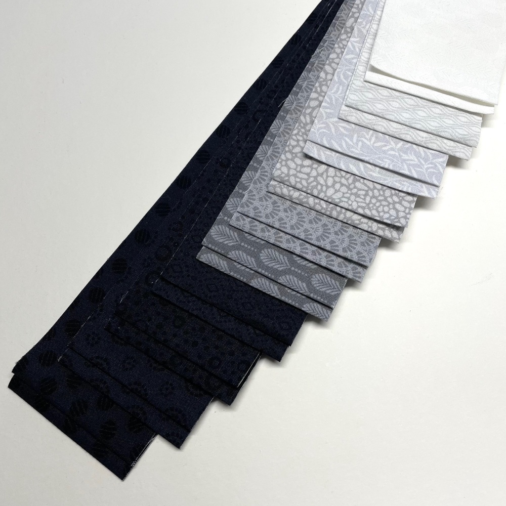 Quilter's Pre-cut 20pc Fabric Strip Set in Wilmington's B/W Essentials