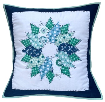 Wreath Cushion Kit in Windsong - Curved English Paper-Piecing Kit, (EPP)
