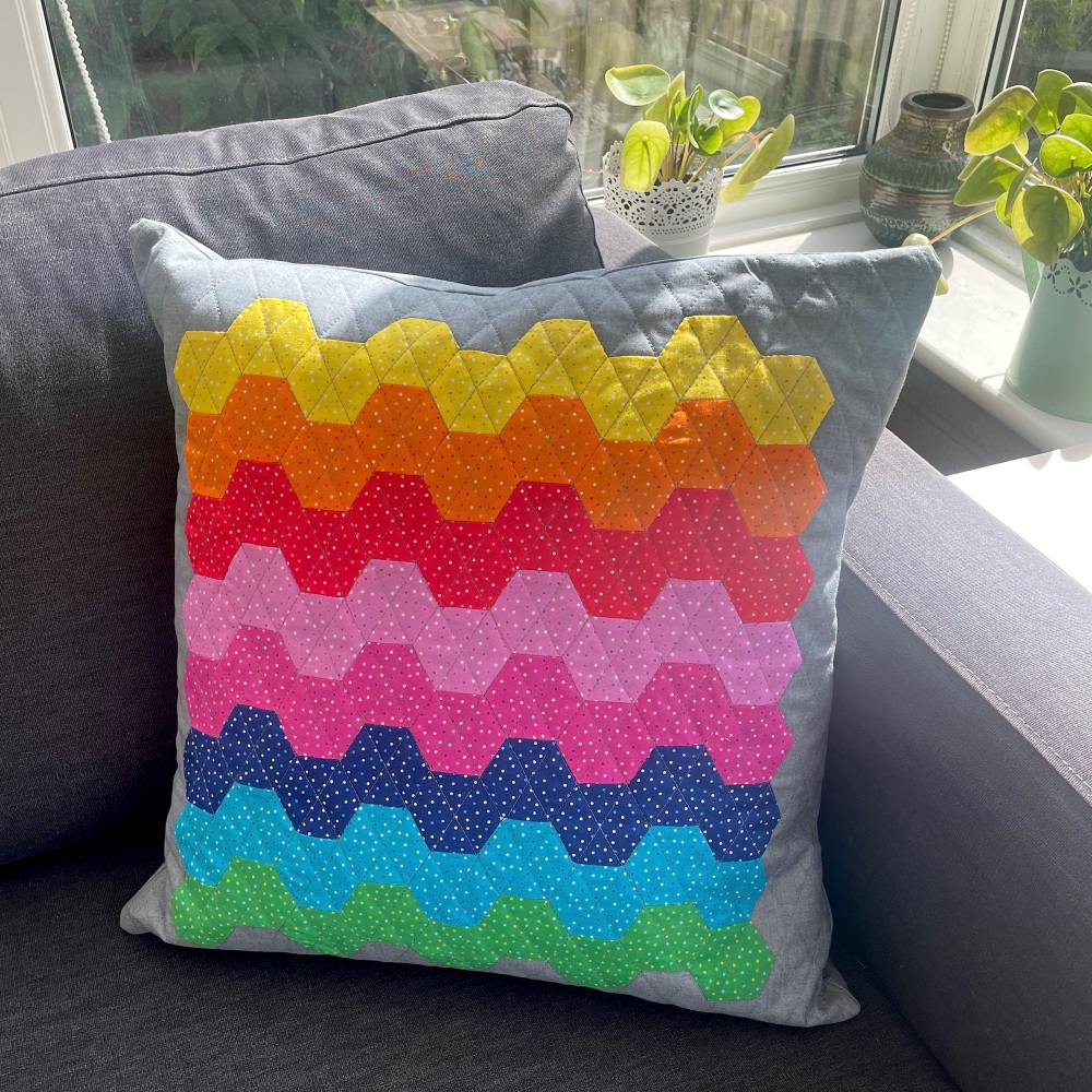 Hexy Cushion Kit in Pips - English Paper Piecing (EPP) Hexagon Cushion Kit