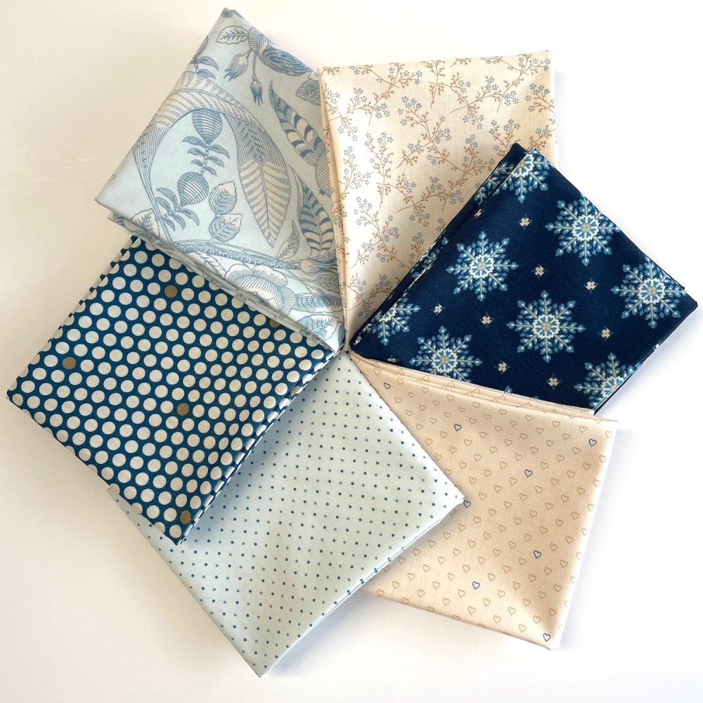 Edyta Sitar Blue Escape Fat Quarter Bundle - 6 pieces