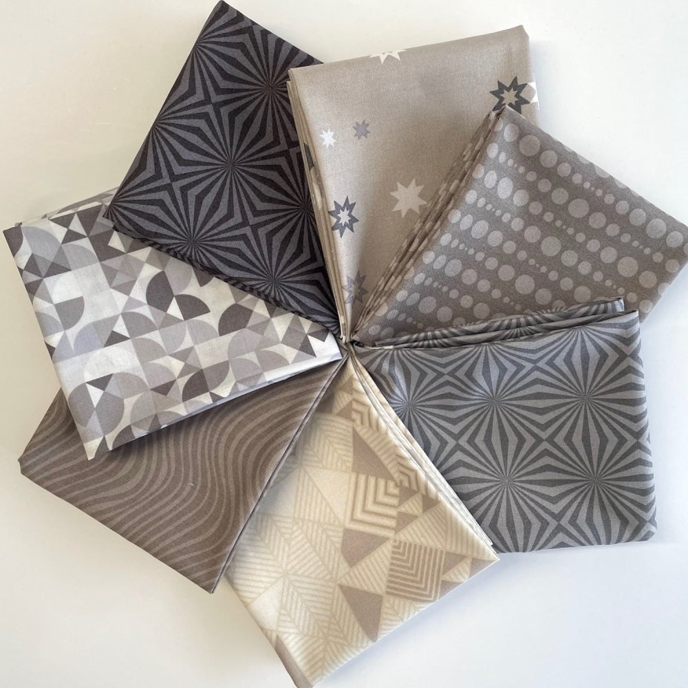Libs Elliott Taupes Fat Quarter Bundle - 7 pieces