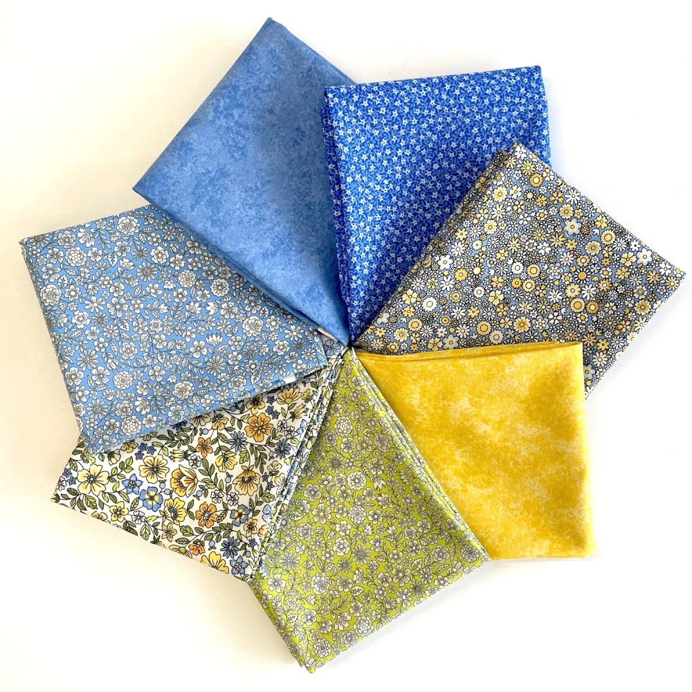 Spring Florals Fat Quarter Bundle - 7 pieces
