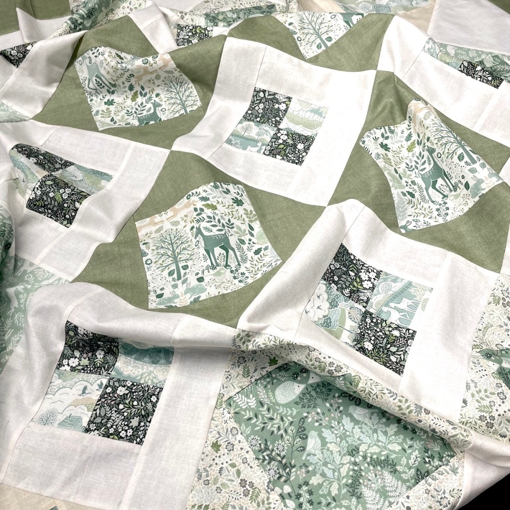In the Spotlight Lap Quilt Kit in Foxwood