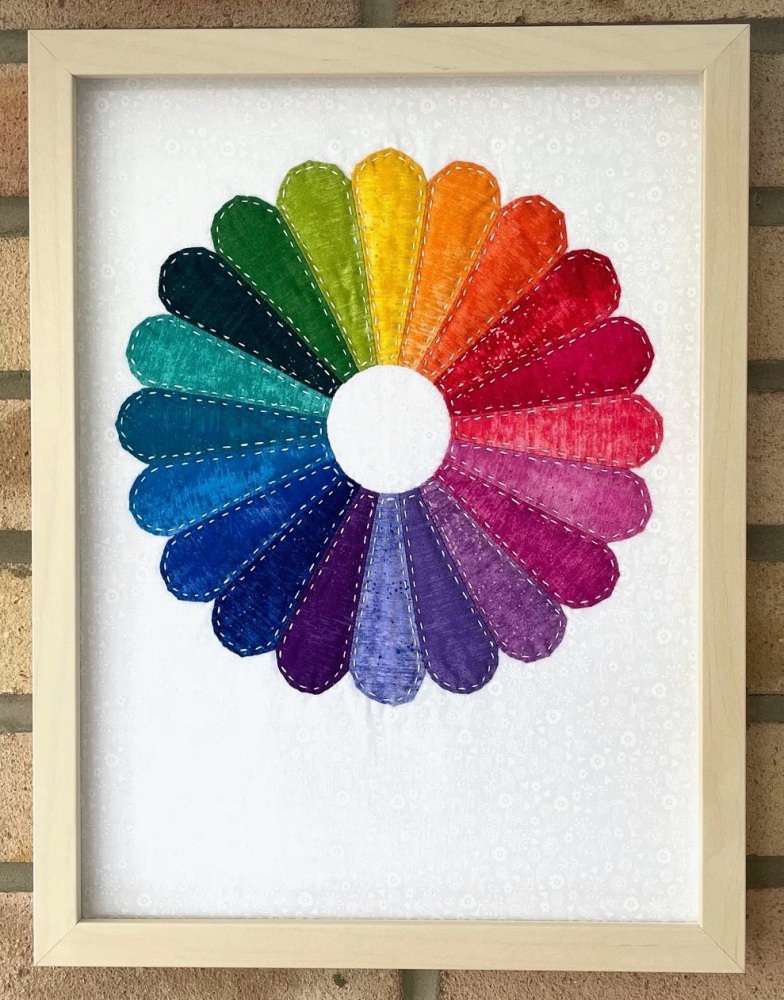 Dresden Plate Rainbow Panel Kit - Curved English paper-piecing (EPP)