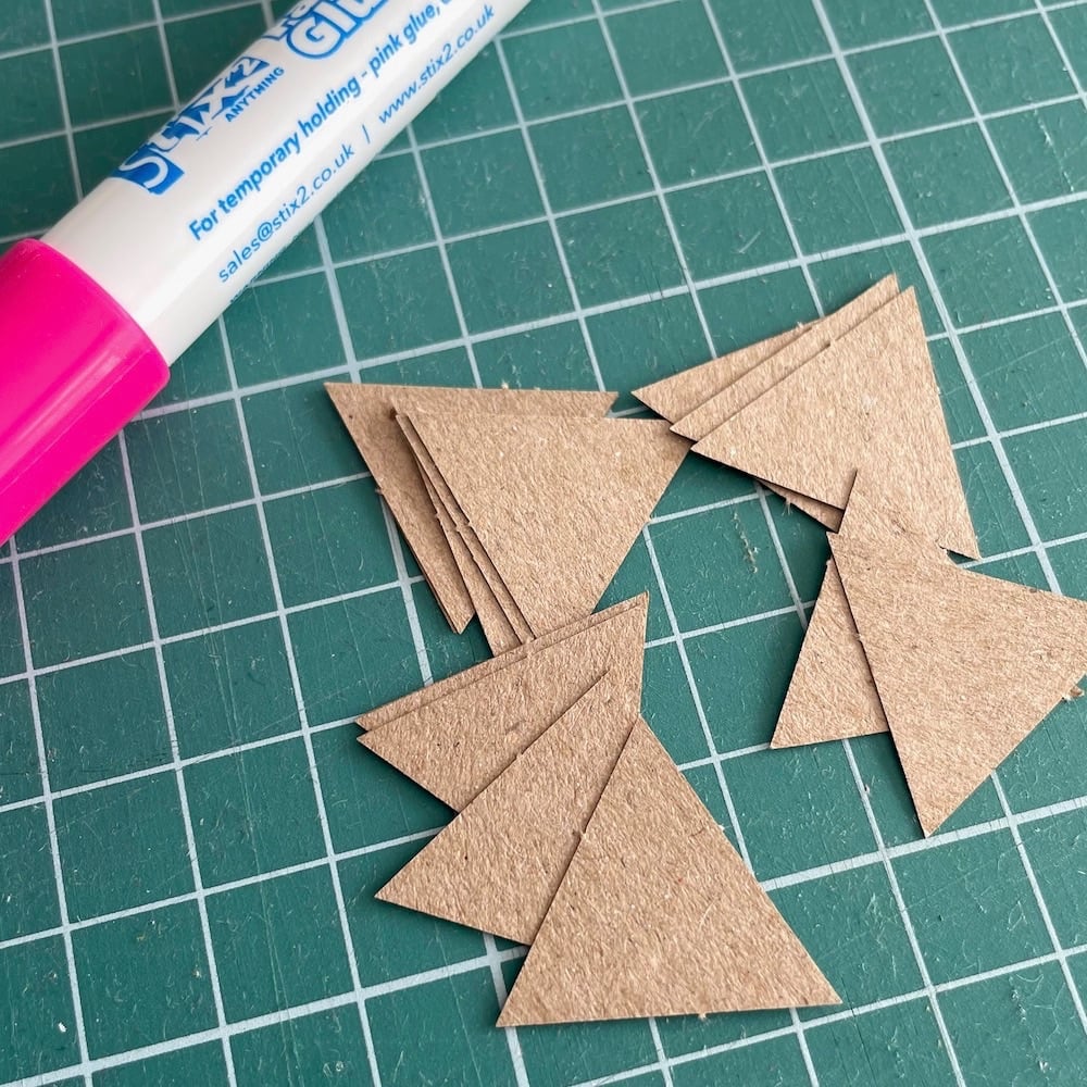 Triangle Paper Pieces (1inch) - Equilateral Diamonds, 40 Pre-cut Papers for English Paper-piecing