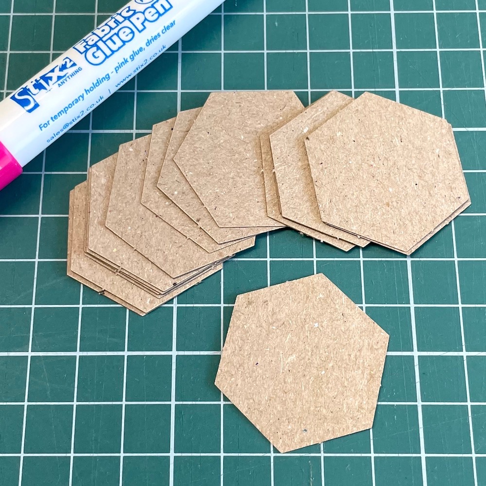 Hexagon Paper Pieces (0.75inch) - 100 Pre-cut Papers for English Paper-piec