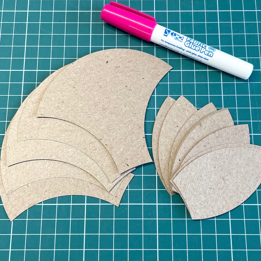 Clamshell Flower Ring Paper Pieces - 48 Pre-cut Papers for Curved English Paper-piecing