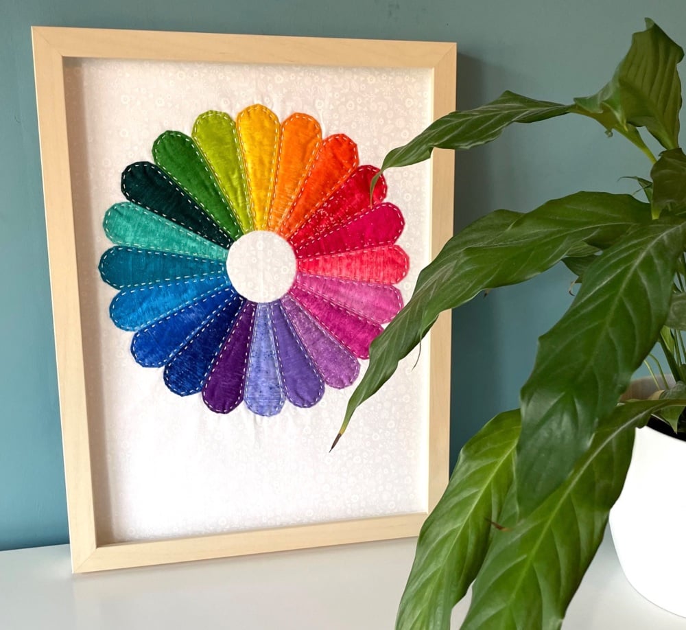 Dresden Plate Rainbow Panel Pattern & Papers - Curved English paper-piecing (EPP)
